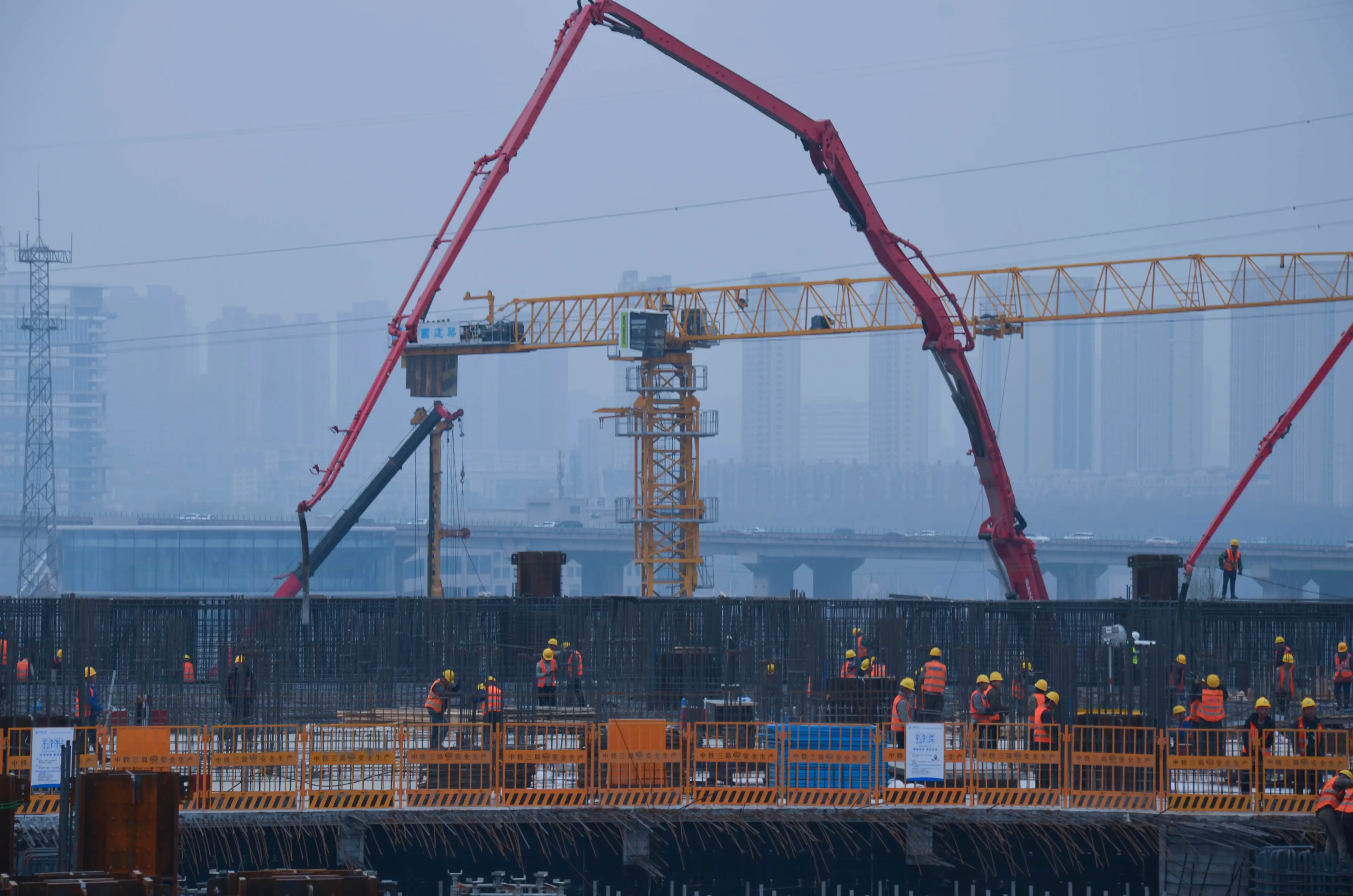 铁路建设的数字化赋能与实践